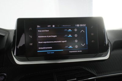 Peugeot 2008 PureTech 130 S&S Allure Pack (9)