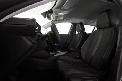 Peugeot 2008 PureTech 130 S&S Allure Pack (2)