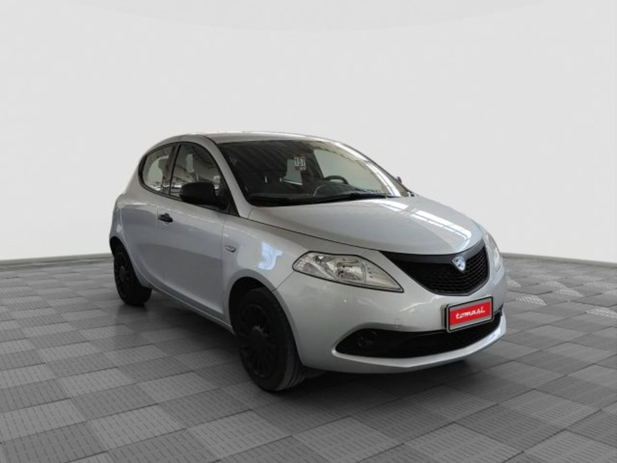 Lancia Ypsilon 1.2 69 CV 5 porte Elefantino Blu (7)