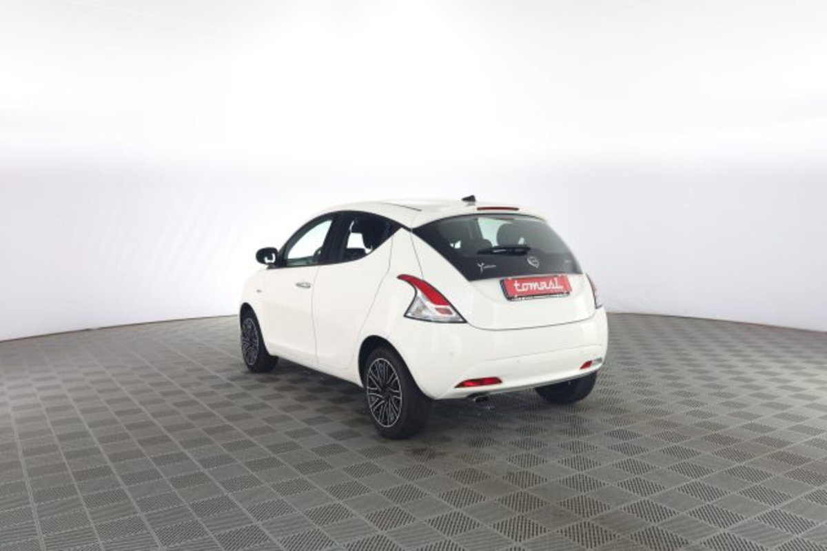 Lancia Ypsilon 1.0 FireFly 5 porte S&S Hybrid Ecochic Gold (6)