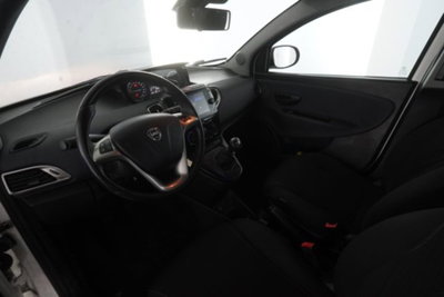 Lancia Ypsilon 1.0 FireFly 5 porte S&S Hybrid Ecochic Gold (9)