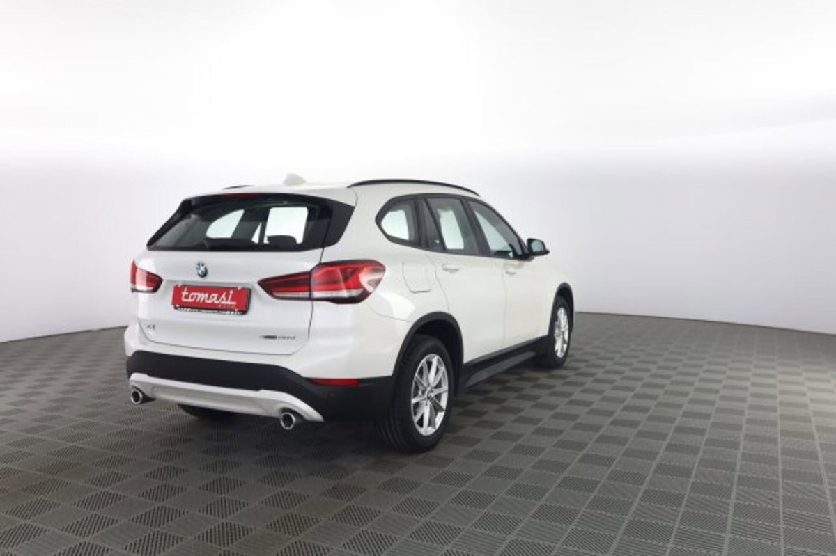 BMW X1 xDrive20d Business Advantage (4)
