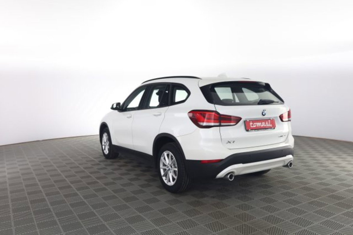 BMW X1 xDrive20d Business Advantage (6)