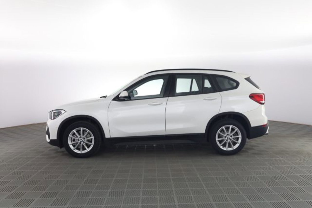 BMW X1 xDrive20d Business Advantage (7)