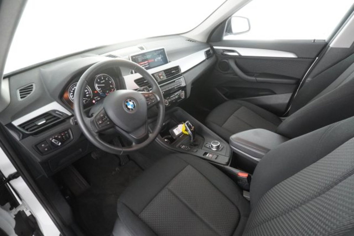 BMW X1 xDrive20d Business Advantage (9)