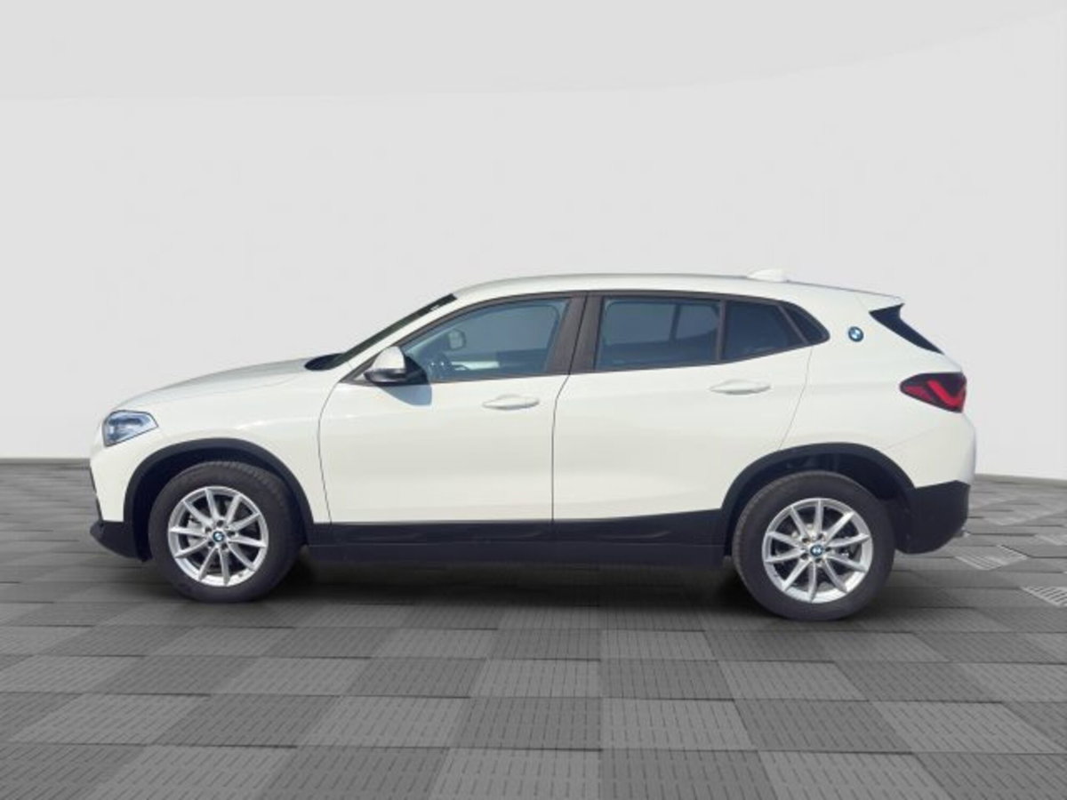 BMW X2 sDrive18d Advantage (2)