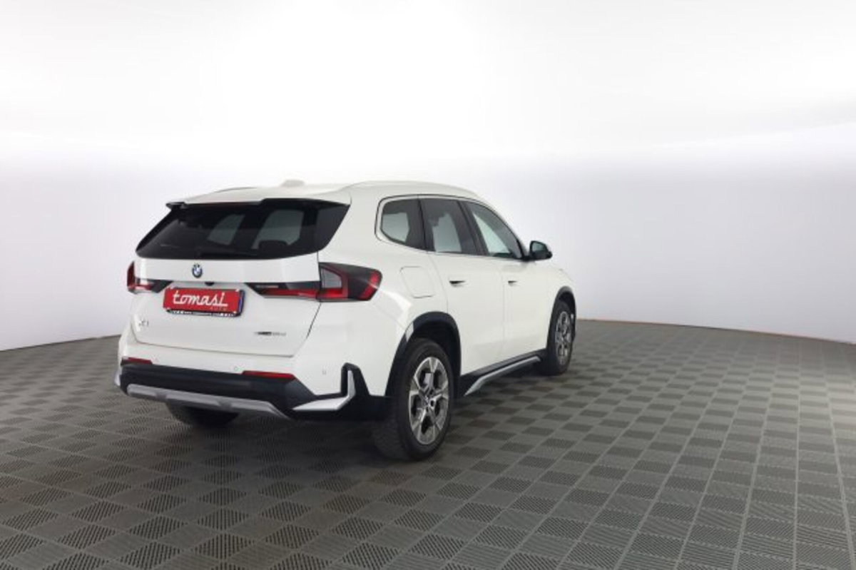 BMW X1 sDrive 18d xLine (4)