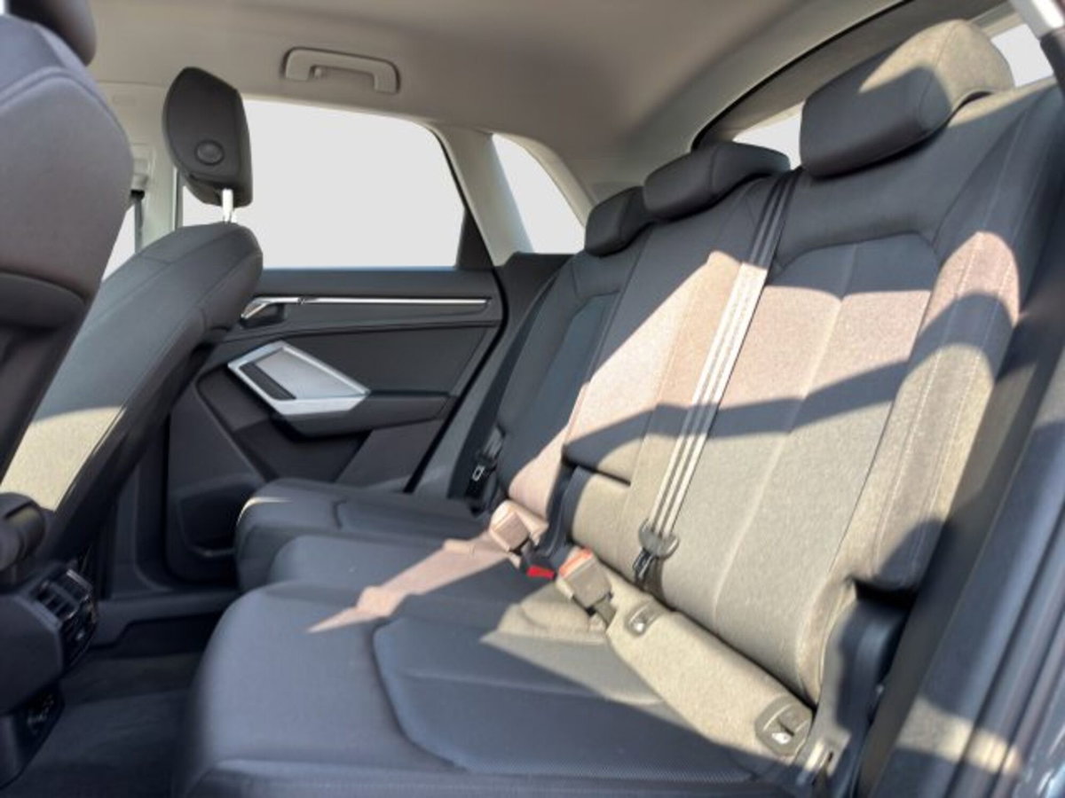 Audi Q3 35 TDI quattro S tronic Business Advanced (10)