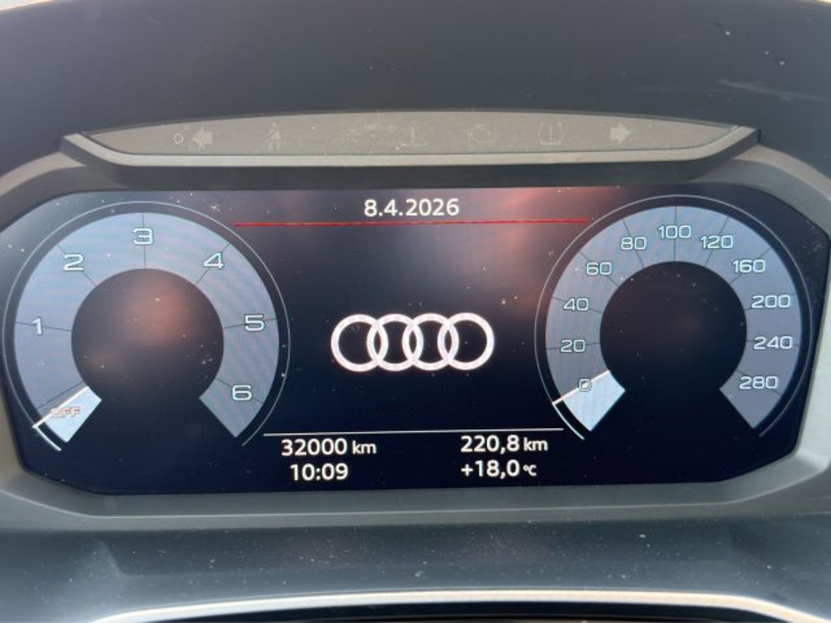 Audi Q3 35 TDI quattro S tronic Business Advanced (14)