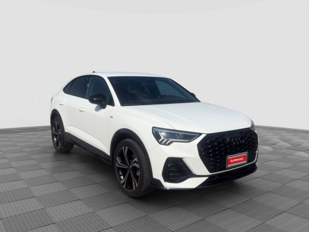 Audi Q3 Sportback 35 2.0 tdi Identity Black s-tronic (7)