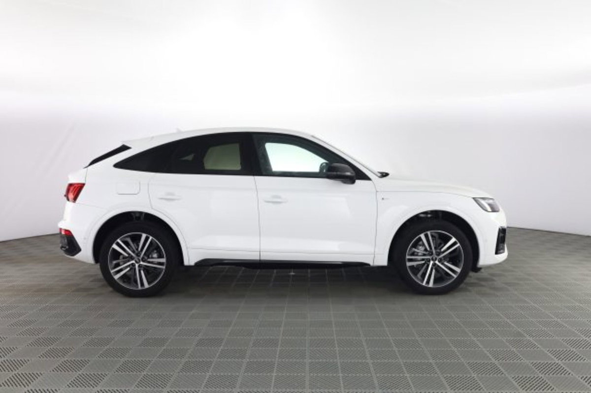 Audi Q5 Sportback 40 2.0 tdi mhev 12V S line Plus quattro s-tronic (3)