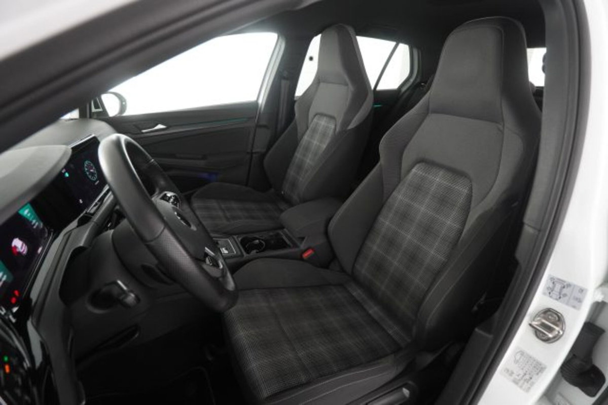 Volkswagen Golf 2.0 TDI GTD DSG (2)