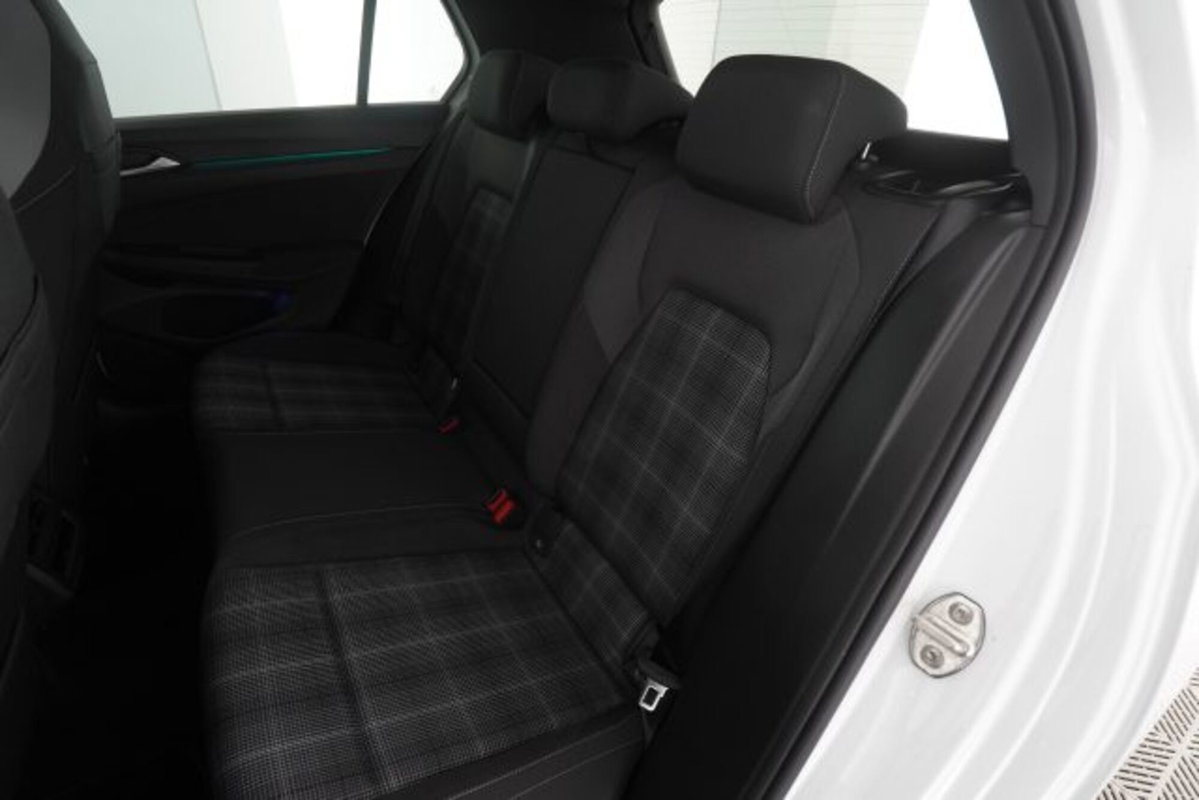 Volkswagen Golf 2.0 TDI GTD DSG (3)