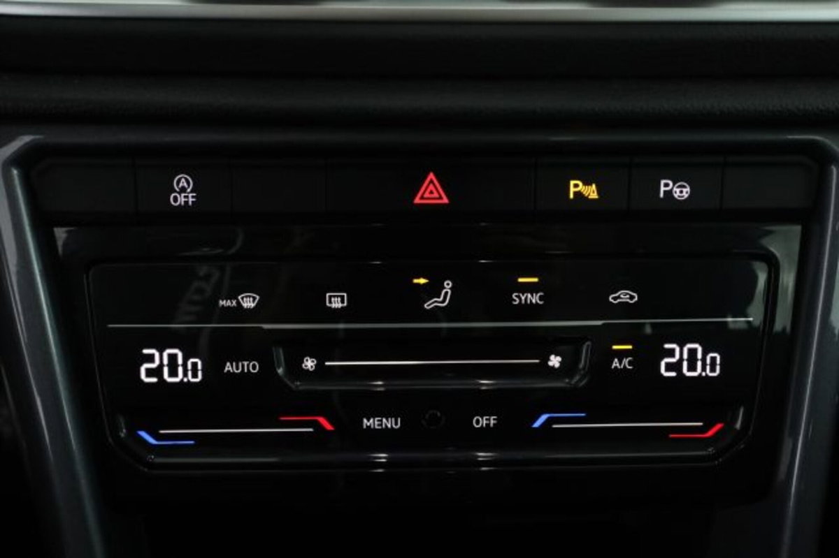 Volkswagen T-Roc 1.0 tsi Style 115cv (12)