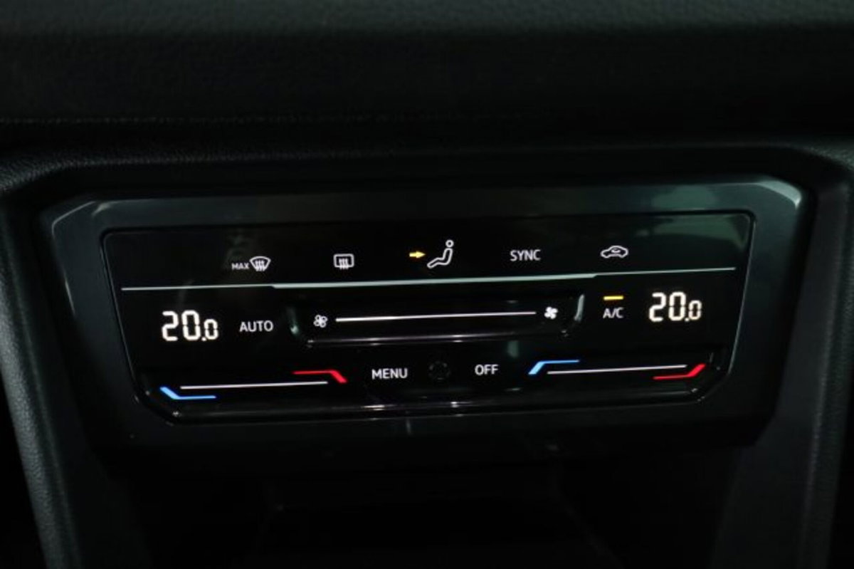 Volkswagen Tiguan 2.0 TDI 150 CV SCR DSG 4MOTION Life (12)