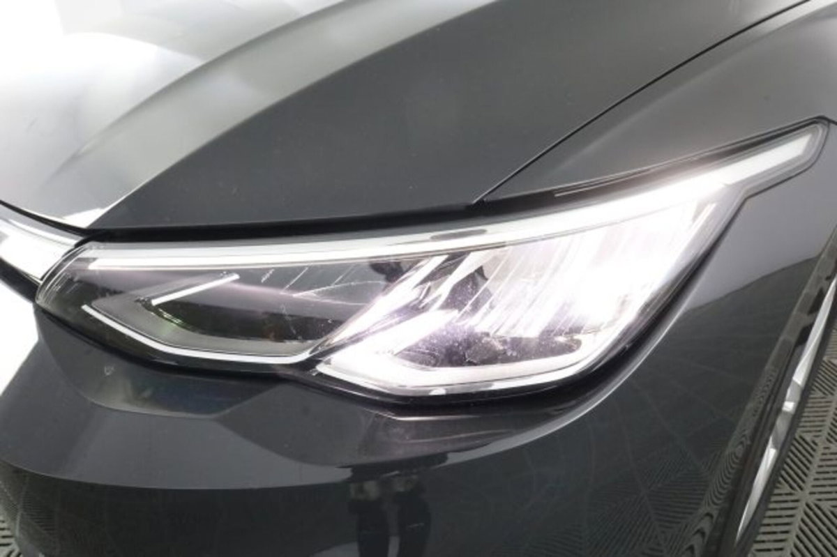 Volkswagen Golf Variant 1.0 eTSI EVO DSG Life (9)