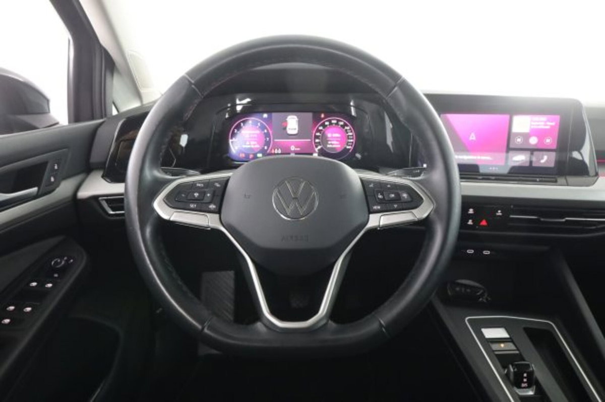 Volkswagen Golf Variant 1.0 eTSI EVO DSG Life (5)