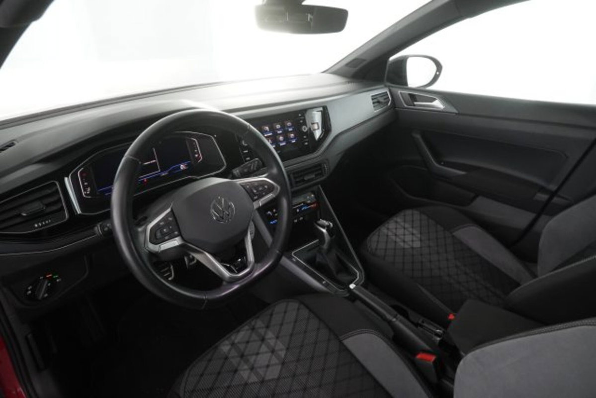 Volkswagen Taigo 1.0 TSI 110 CV DSG R-Line (9)