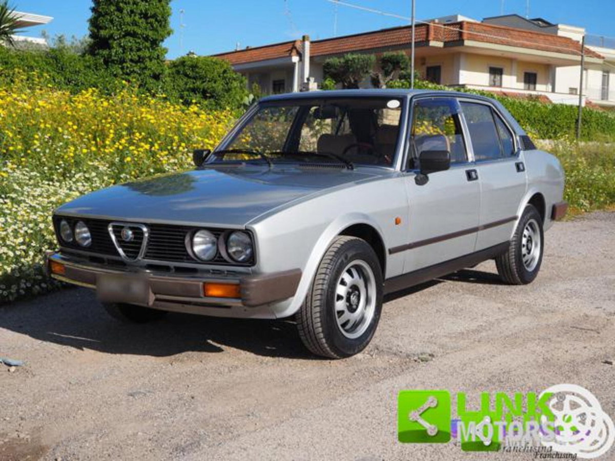Alfa Romeo Alfetta 2.0i Quadrifoglio Oro