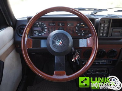 Alfa Romeo Alfetta 2.0i Quadrifoglio Oro (10)