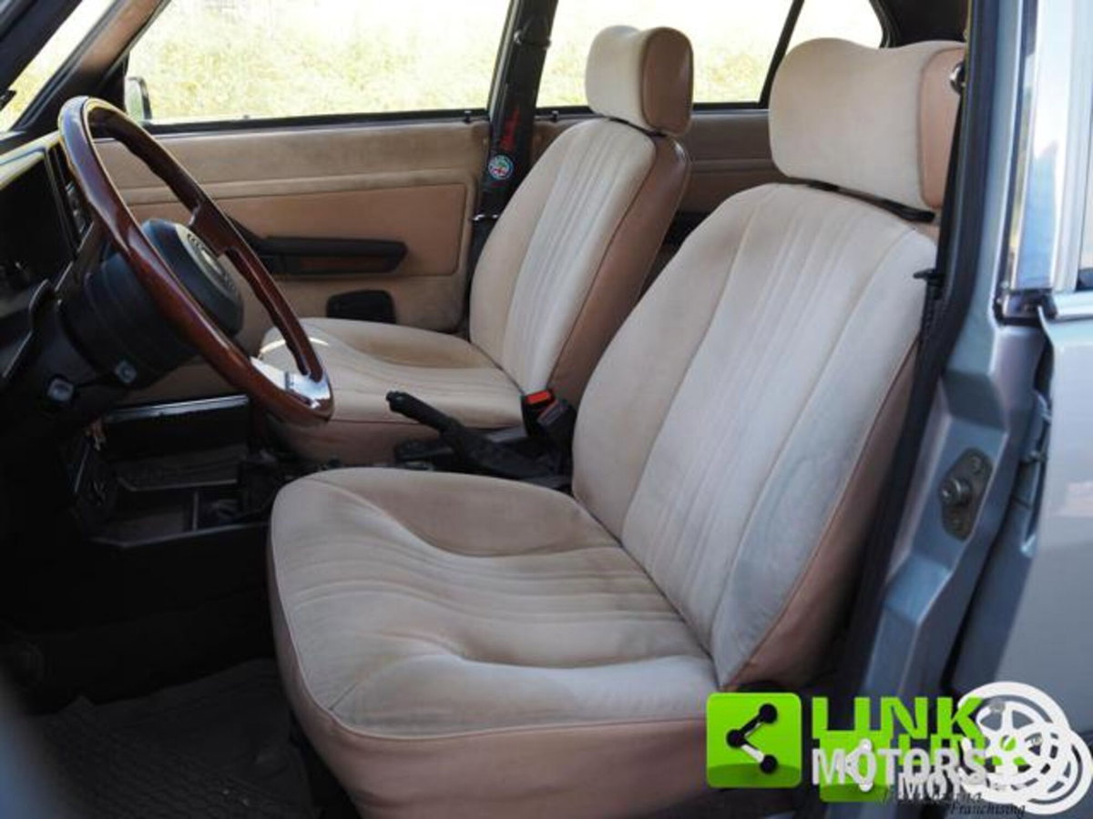 Alfa Romeo Alfetta 2.0i Quadrifoglio Oro (5)