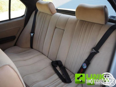 Alfa Romeo Alfetta 2.0i Quadrifoglio Oro (6)