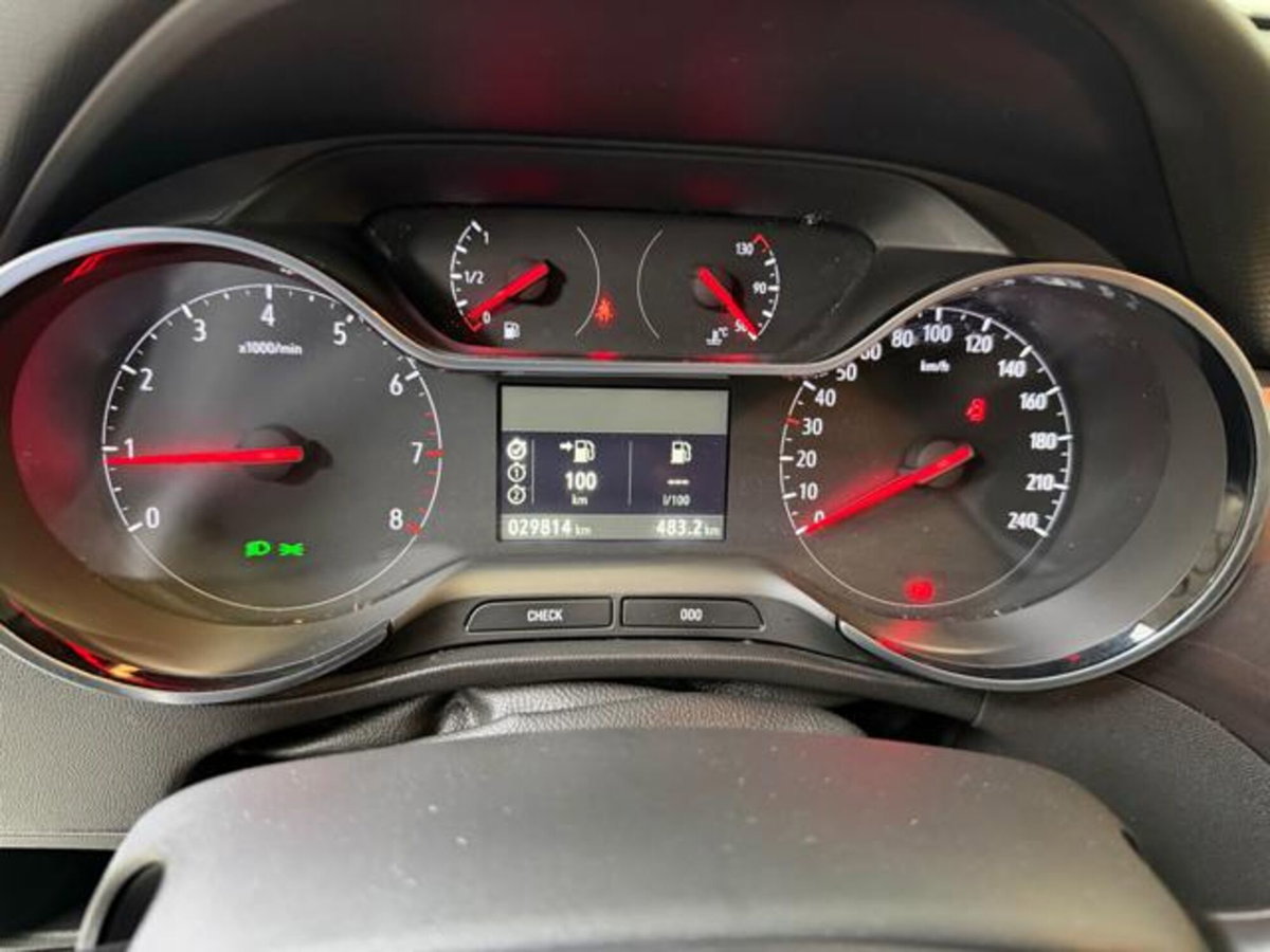 Opel Crossland X 1.2 12V Innovation (10)