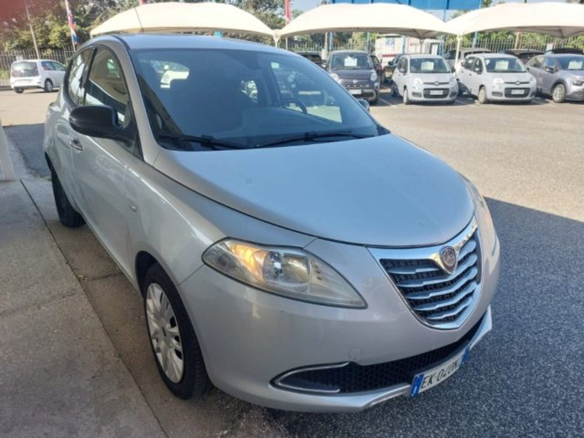 Lancia Ypsilon 1.2 69 CV 5 porte GPL Ecochic Gold