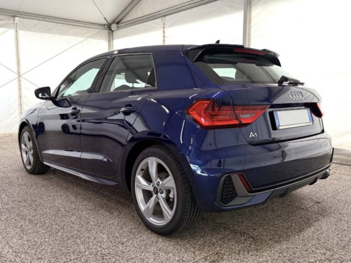 Audi A1 Sportback 30 TFSI S tronic Identity Black (4)