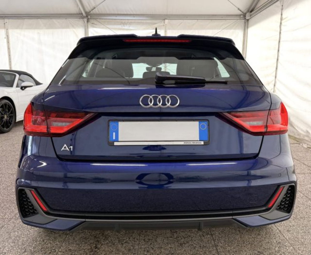 Audi A1 Sportback 30 TFSI S tronic Identity Black (5)