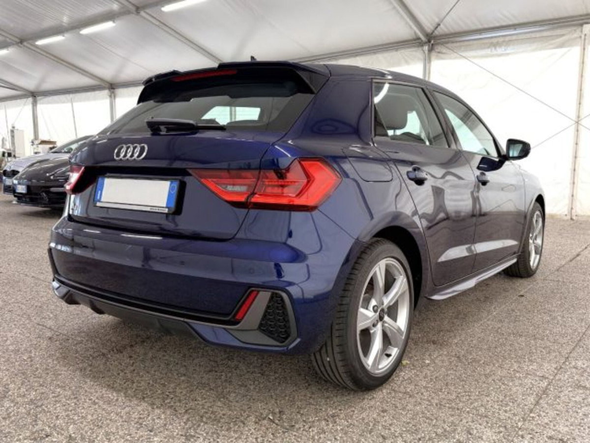 Audi A1 Sportback 30 TFSI S tronic Identity Black (6)