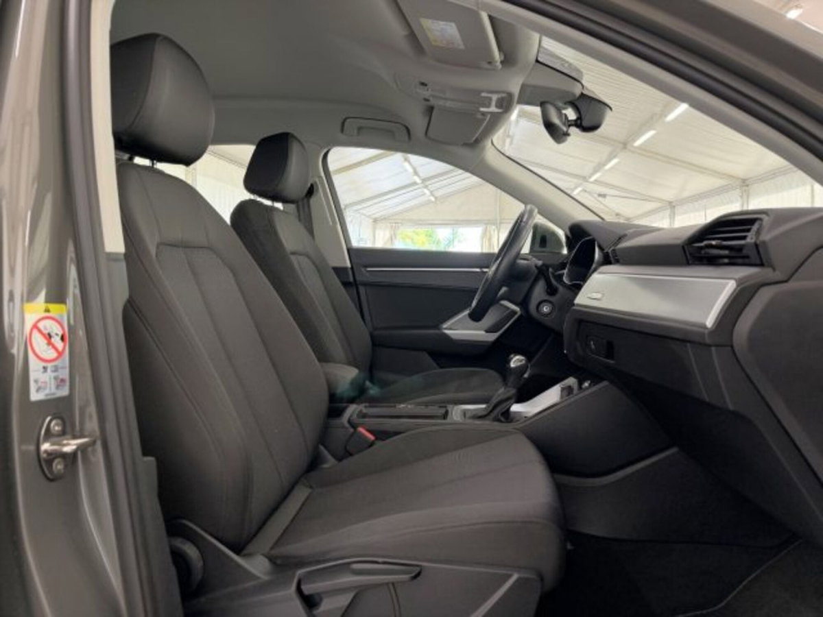 Audi Q3 Sportback 35 TDI quattro S tronic S line edition (9)