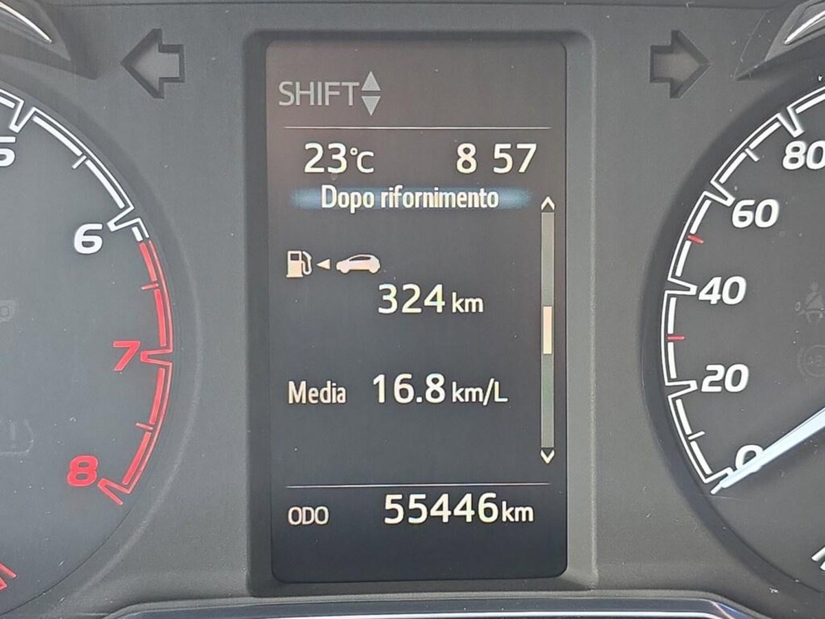 Toyota Yaris 1.0 5 porte Active (9)