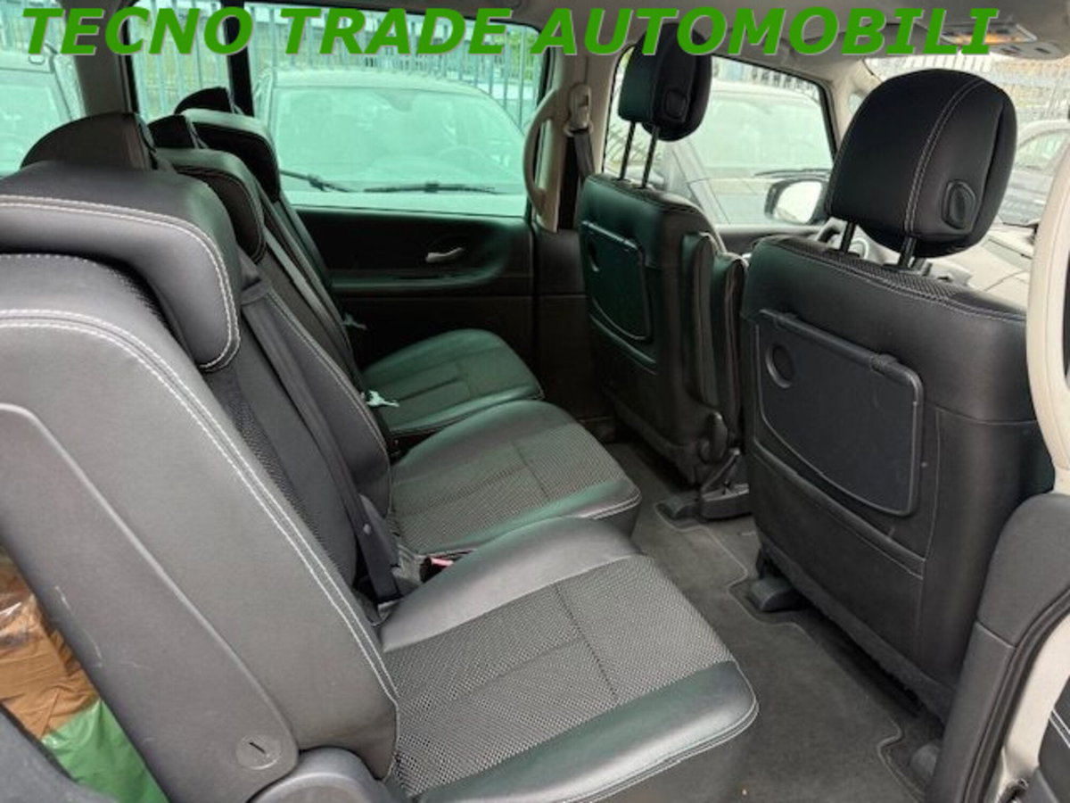 Renault Grand Espace 2.0 dCi 175CV Initiale (7)