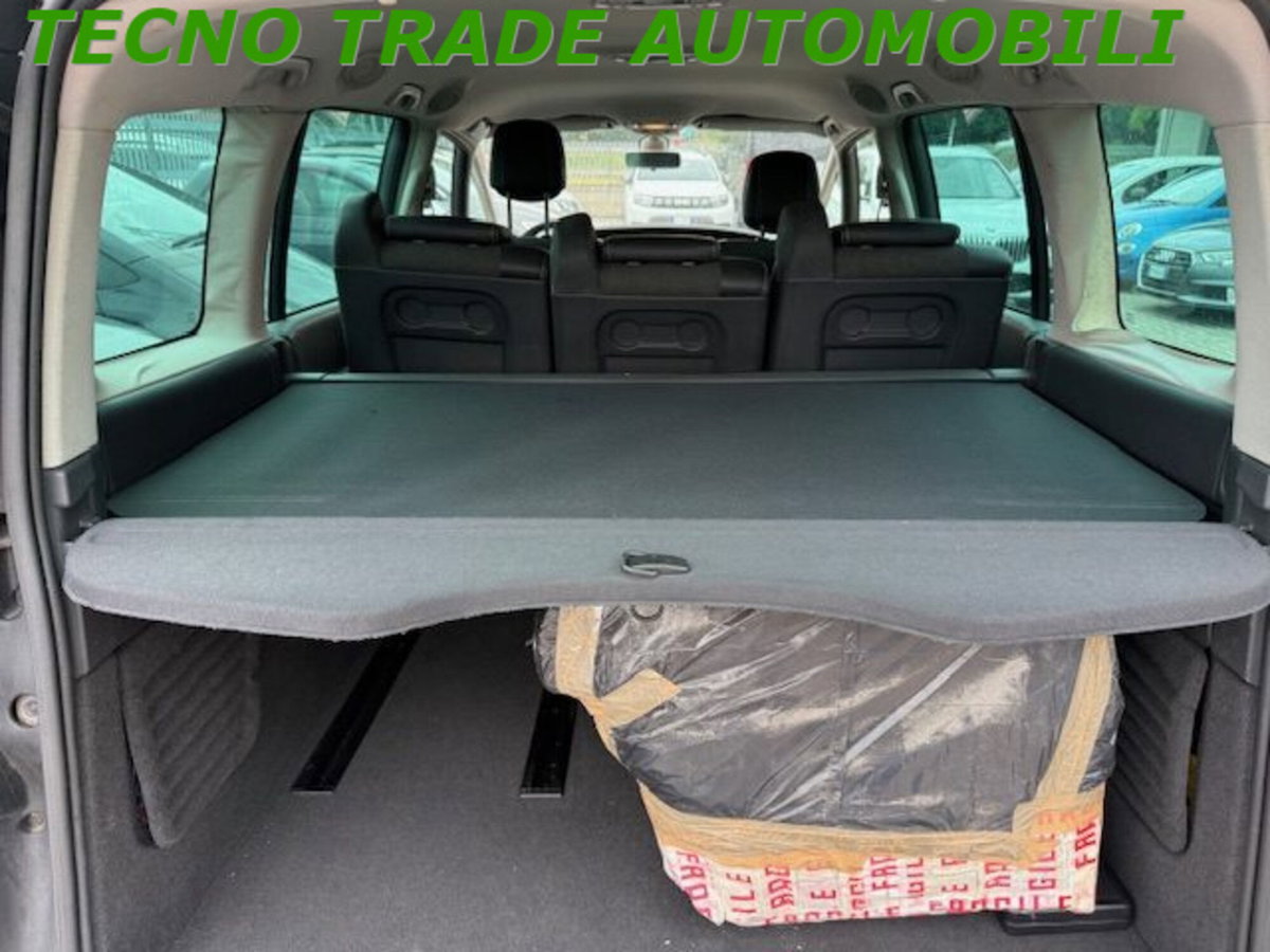 Renault Grand Espace 2.0 dCi 175CV Initiale (8)