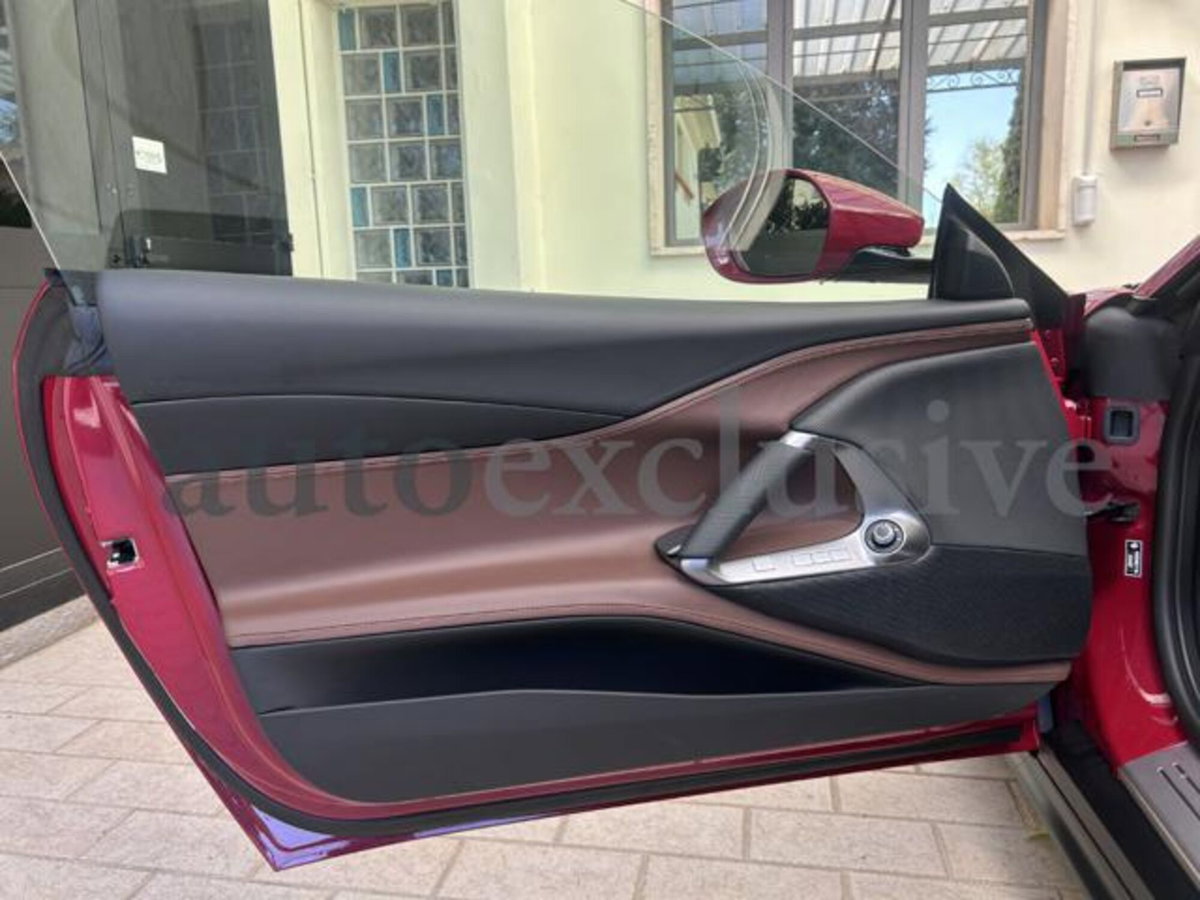 Ferrari 812 Spider 812 GTS (5)
