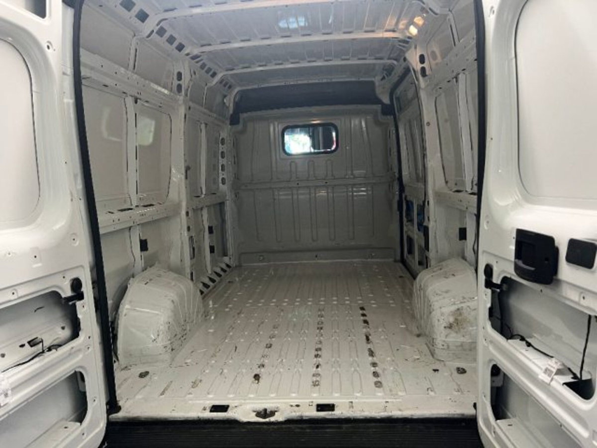 Peugeot Boxer Furgone 33 L2H2 2.2 diesel 140cv S&S (7)