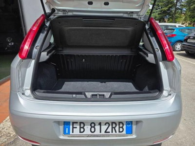 Fiat Punto 1.4 8V 5 porte Natural Power Street (15)