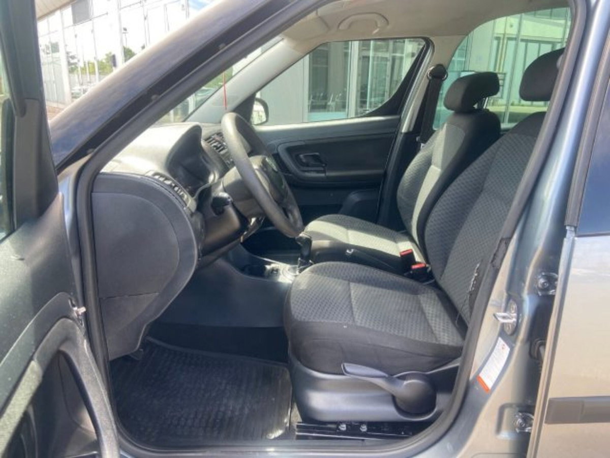 Skoda Roomster TSI 86CV Style (12)