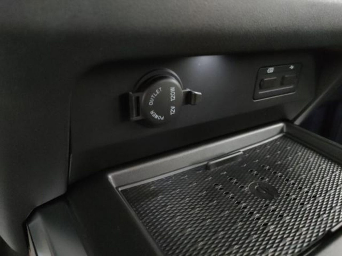 Emc 212 212 2.0 tgdi Adventurer 4wd 8at (11)