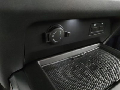 Emc 212 212 2.0 tgdi Adventurer 4wd 8at (11)