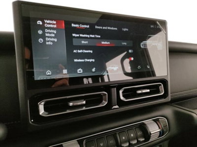 Emc 212 212 2.0 tgdi Adventurer 4wd 8at (16)