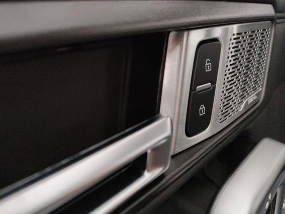 Emc 212 212 2.0 tgdi Adventurer 4wd 8at (19)