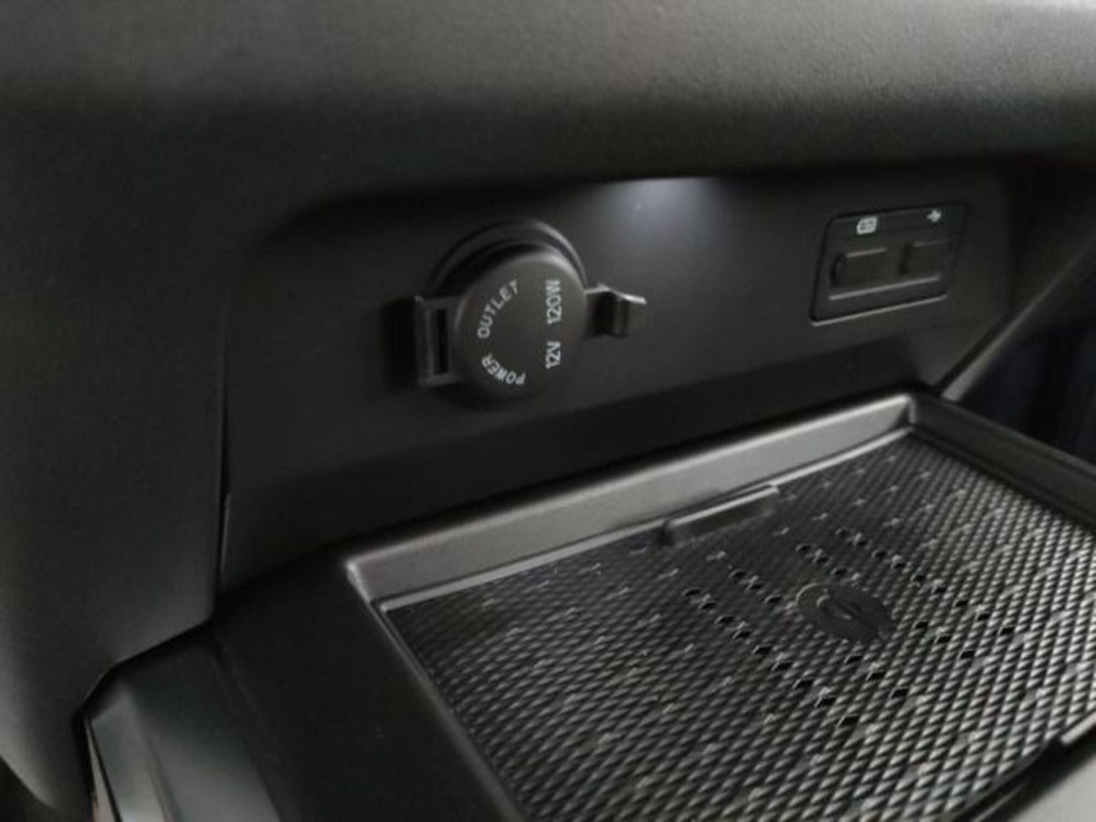 Emc 212 212 2.0 tdi Diesel 4wd 8at (20)