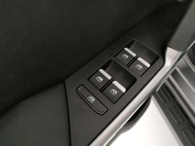 Emc 212 212 2.0 tdi Diesel 4wd 8at (7)