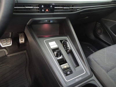 Volkswagen Golf 1.0 eTSI EVO DSG Life (13)