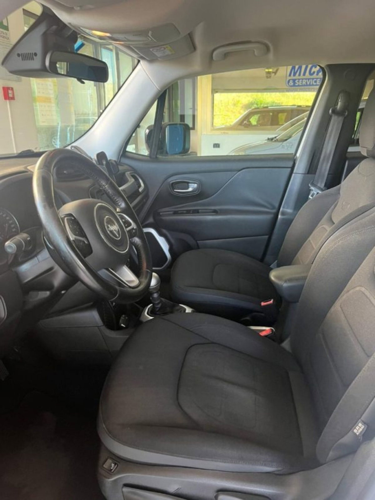 Jeep Renegade 1.6 Mjt 120 CV Limited (4)