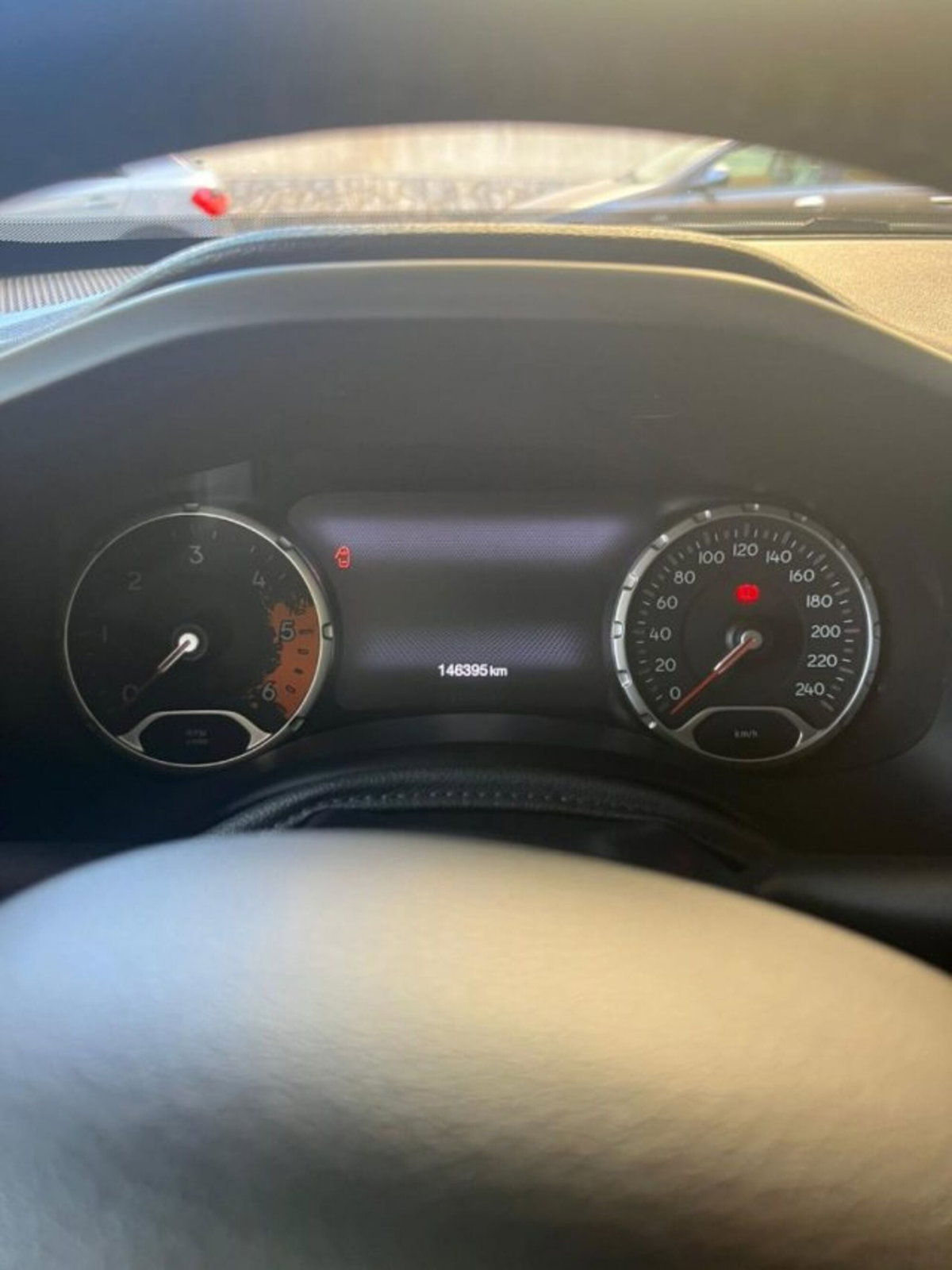 Jeep Renegade 1.6 Mjt 120 CV Limited (5)