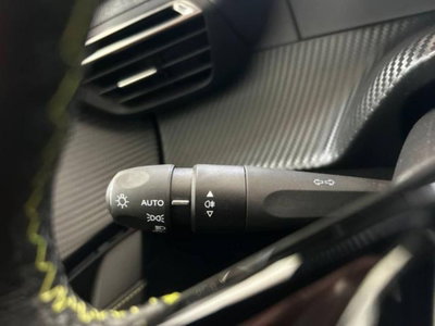 Peugeot 208 motore elettrico 136 CV 5 porte GT (15)