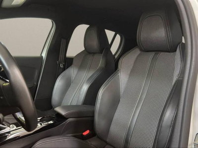 Peugeot 208 motore elettrico 136 CV 5 porte GT (9)